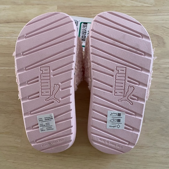 NWT Cool Cat Sherpa Slide Sandals Puma Light Pink Kids Size 11 - Picture 4 of 4